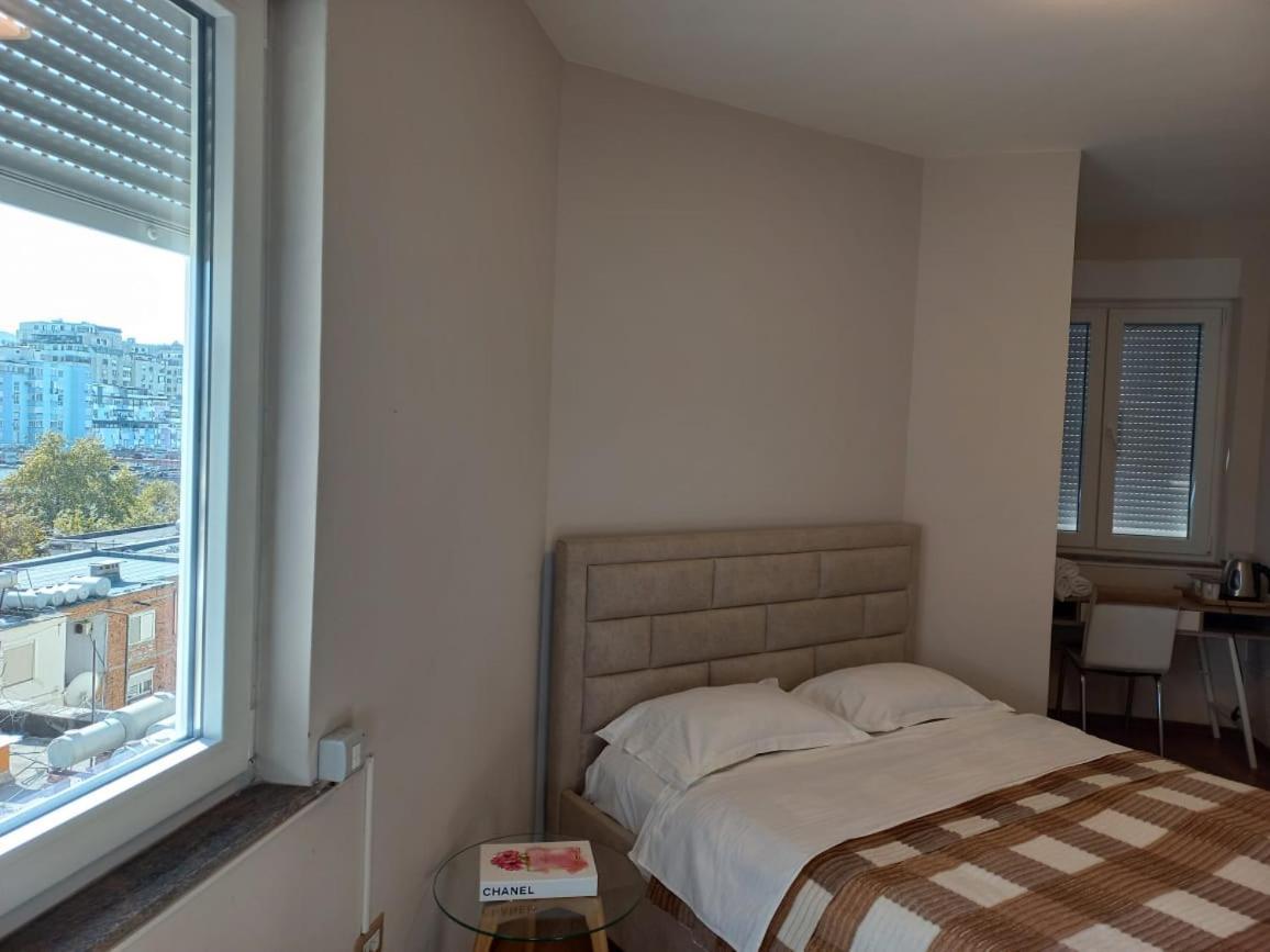 Penthouse Rooms & Aparts Tirana Exteriör bild