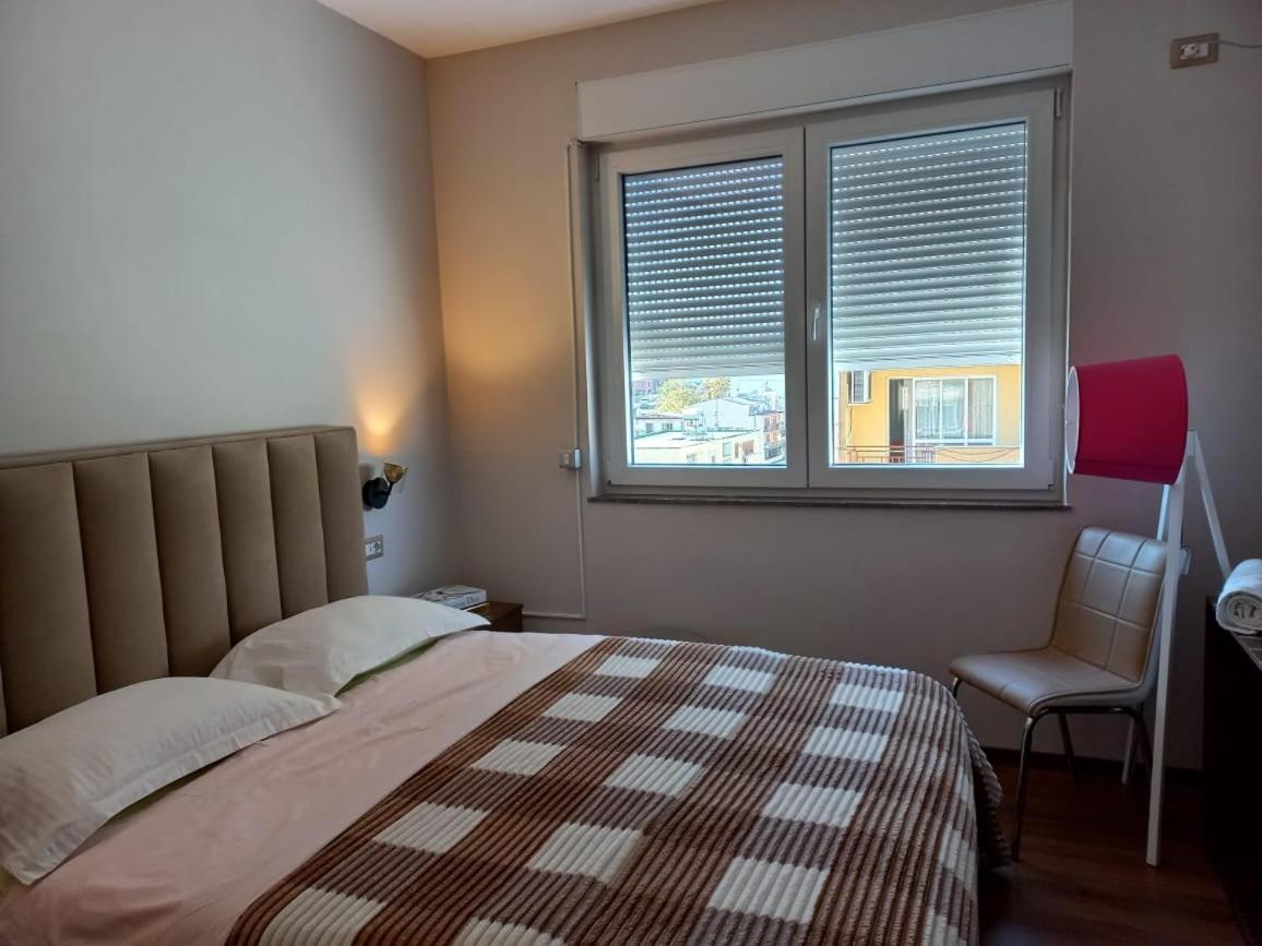 Penthouse Rooms & Aparts Tirana Exteriör bild